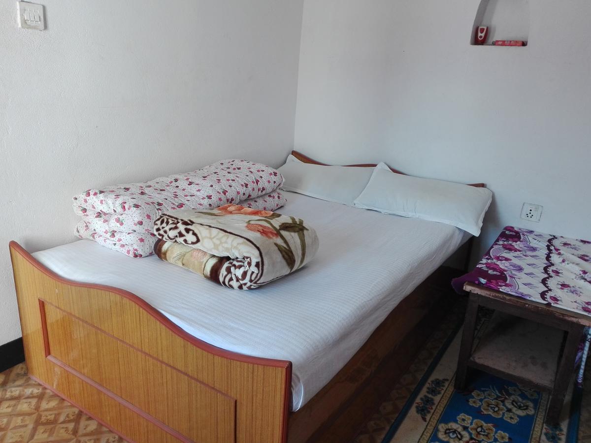 Kayastha Restaurant & Lodge Bandipur Buitenkant foto