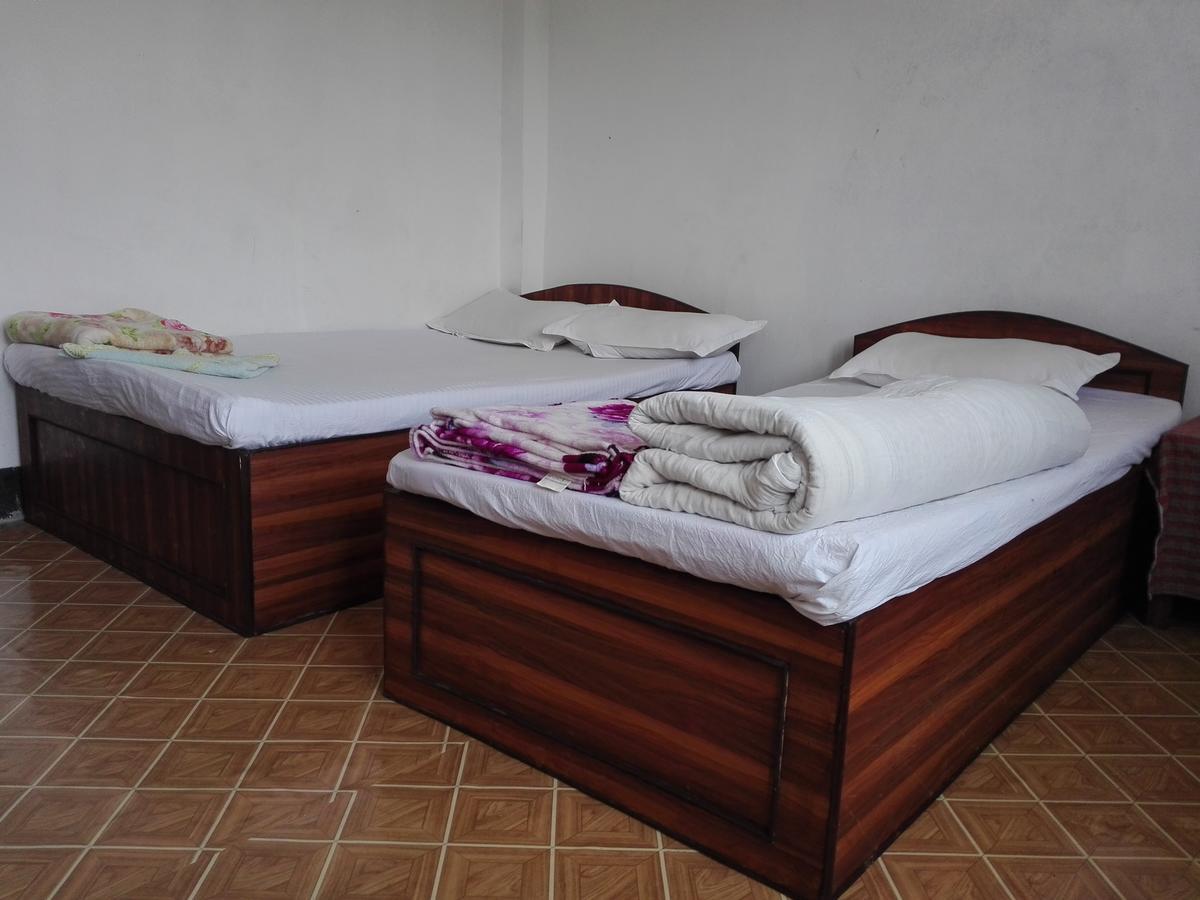 Kayastha Restaurant & Lodge Bandipur Buitenkant foto